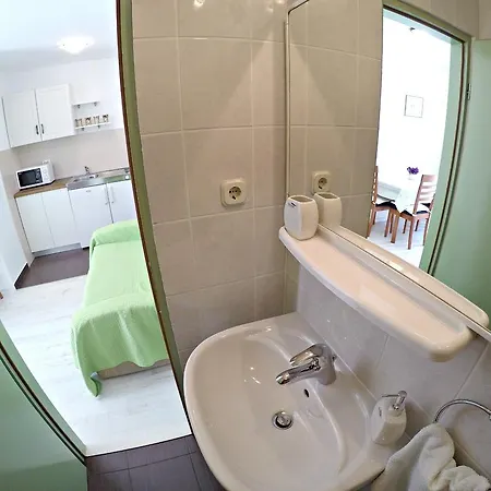 דירה Vanja אומיס