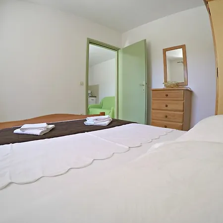 Apartament Vanja *